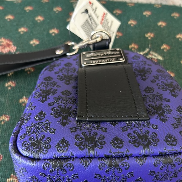 Disney’s haunted mansion, wristlet, purple, and black has a place foot belt too - Picture 2 of 10